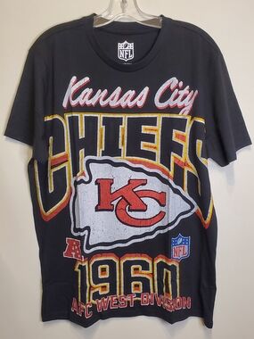 251. NWT NFL Kansas City Chiefs Double Sided T-Shirt